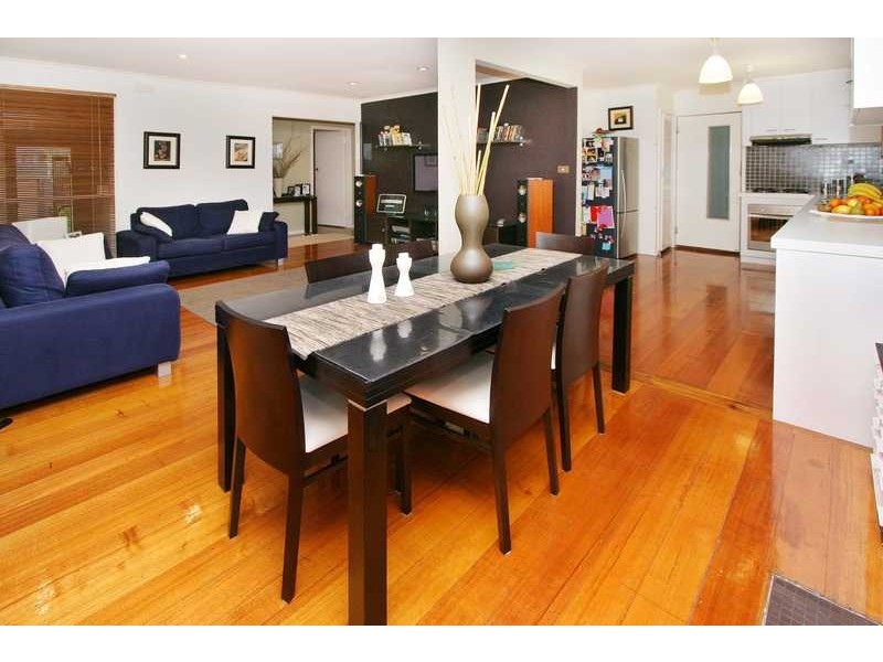 18 Clements Grove, Reservoir VIC 3073