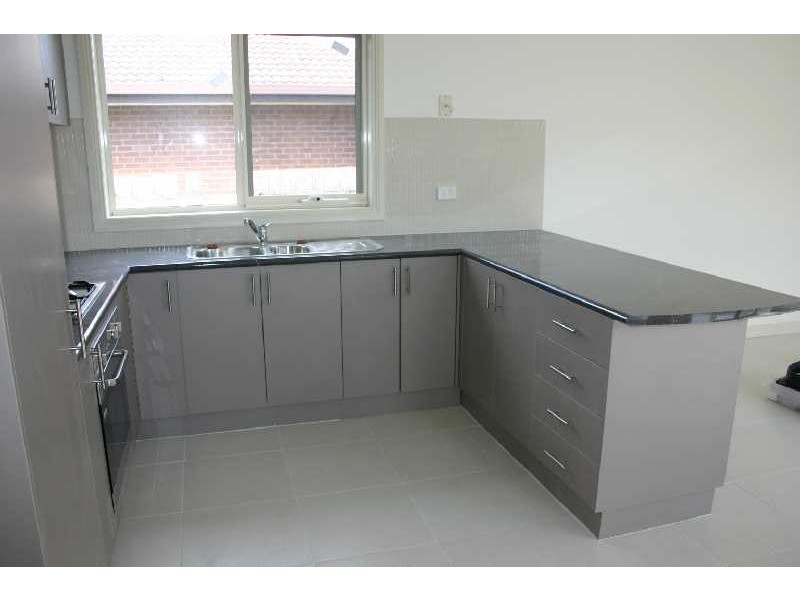 2/48 Darebin Boulevard, Reservoir VIC 3073