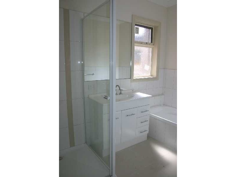 2/48 Darebin Boulevard, Reservoir VIC 3073