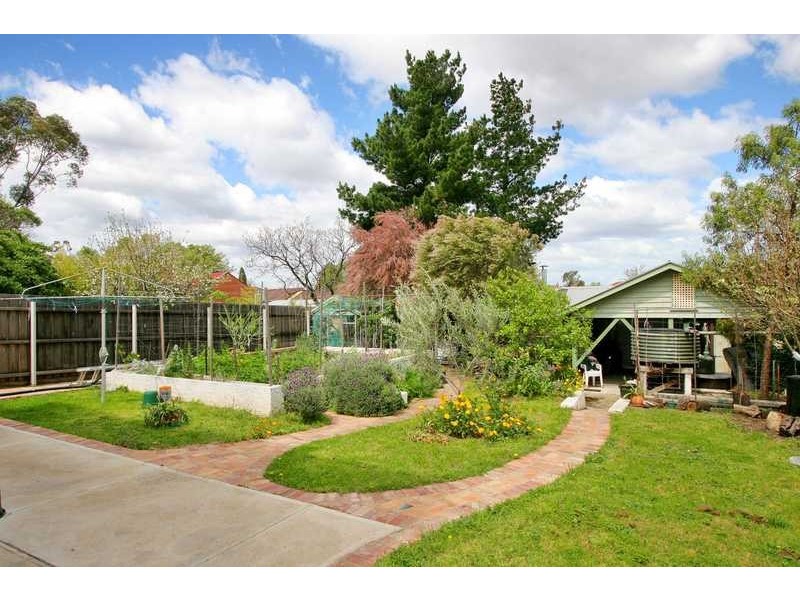 25 Queen Street, Reservoir VIC 3073