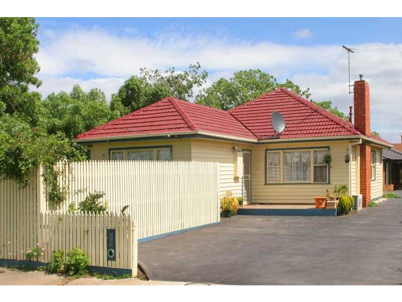 Unit 1/3 Enderly Avenue, Reservoir VIC 3073