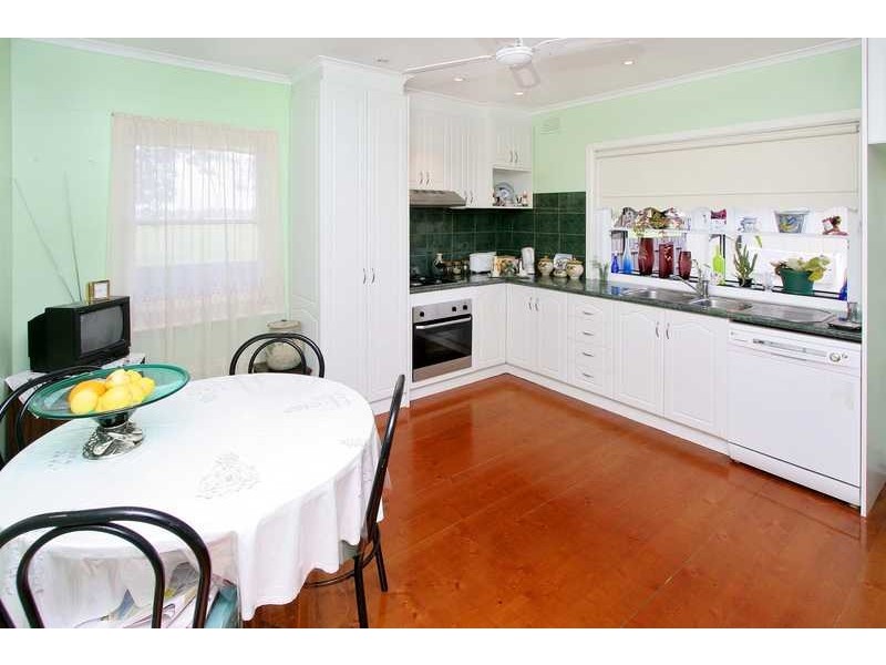 Unit 1/3 Enderly Avenue, Reservoir VIC 3073
