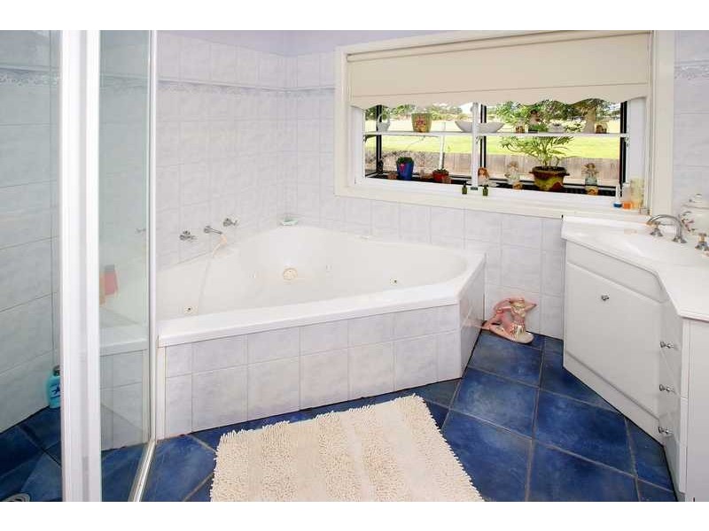 Unit 1/3 Enderly Avenue, Reservoir VIC 3073