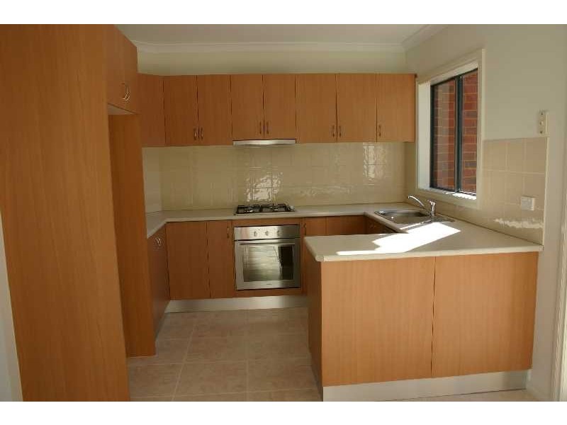 2/49 Orrong Avenue, Reservoir VIC 3073