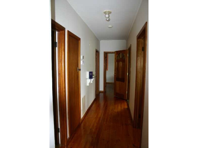 53 St Vigeons Road, Reservoir VIC 3073