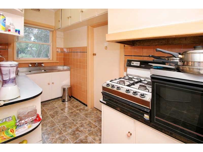 41 Thackeray Road, Reservoir VIC 3073