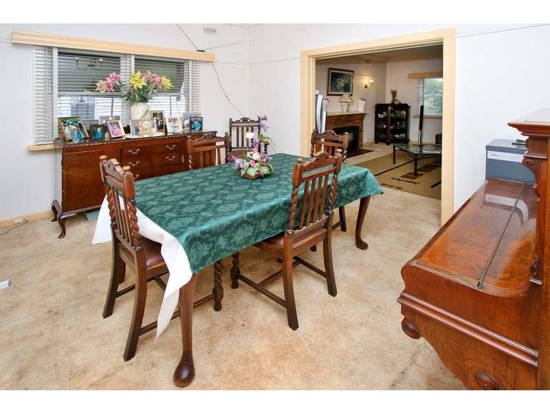 41 Thackeray Road, Reservoir VIC 3073