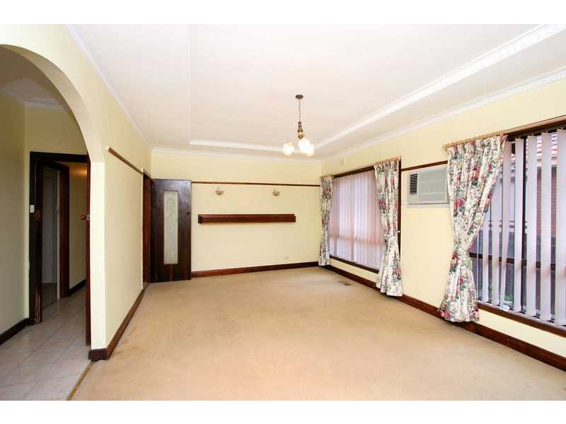 32 Leamington Street, Reservoir VIC 3073