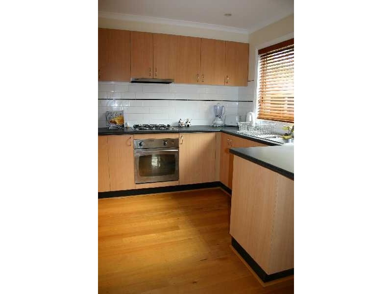 2/38 Miranda Road, Reservoir VIC 3073