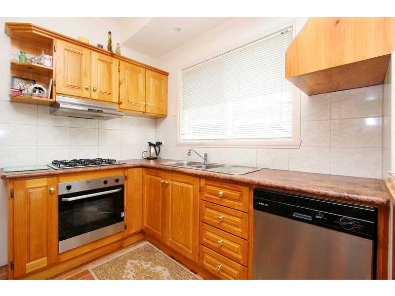 2A Dorrington Avenue, Reservoir VIC 3073