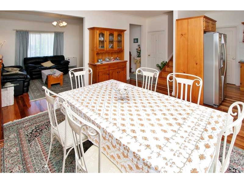 2A Dorrington Avenue, Reservoir VIC 3073