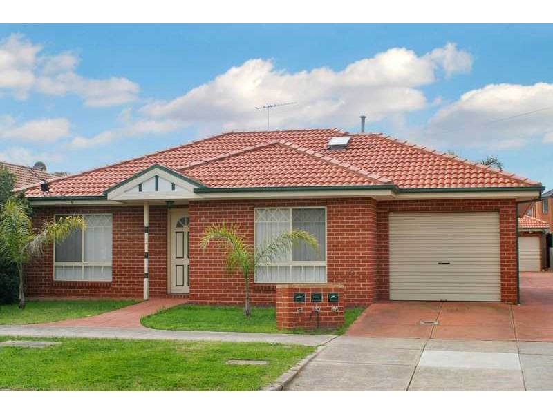 Unit 1/18G Purinuan Road, Reservoir VIC 3073