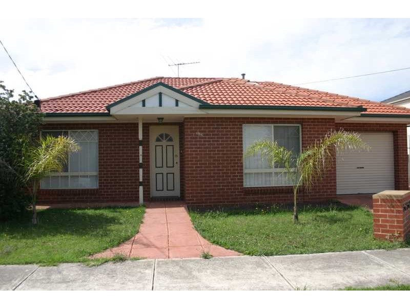 Unit 1/18G Purinuan Road, Reservoir VIC 3073