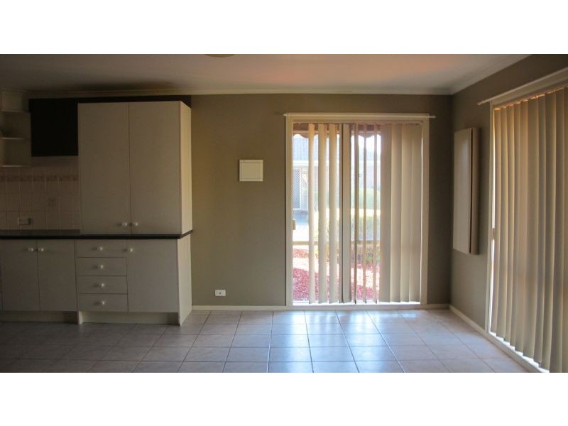 Unit 18/2A Crookston Road, Reservoir VIC 3073