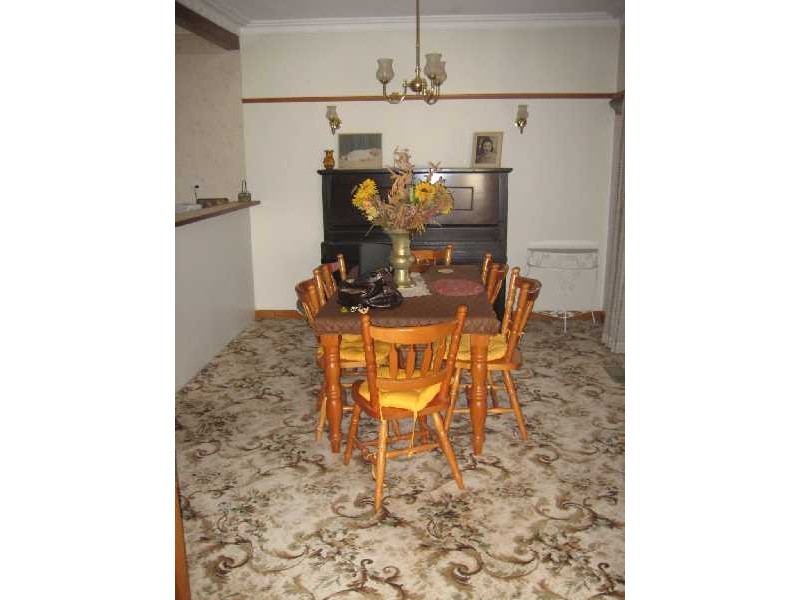 14 Hopetoun Avenue, Reservoir VIC 3073