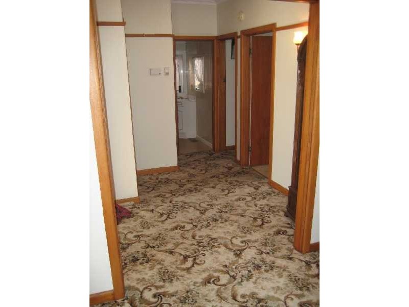 14 Hopetoun Avenue, Reservoir VIC 3073