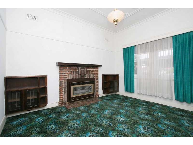 4 Leopold Street, Preston West VIC 3072