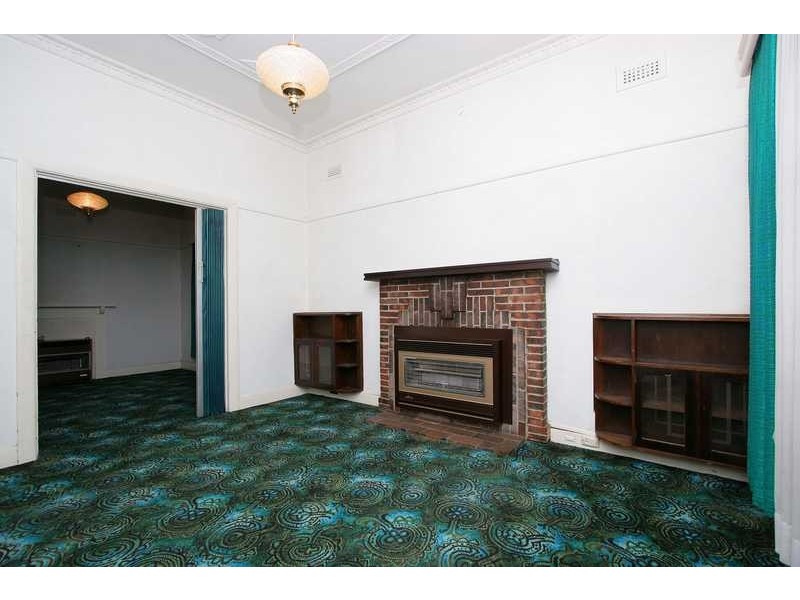 4 Leopold Street, Preston West VIC 3072