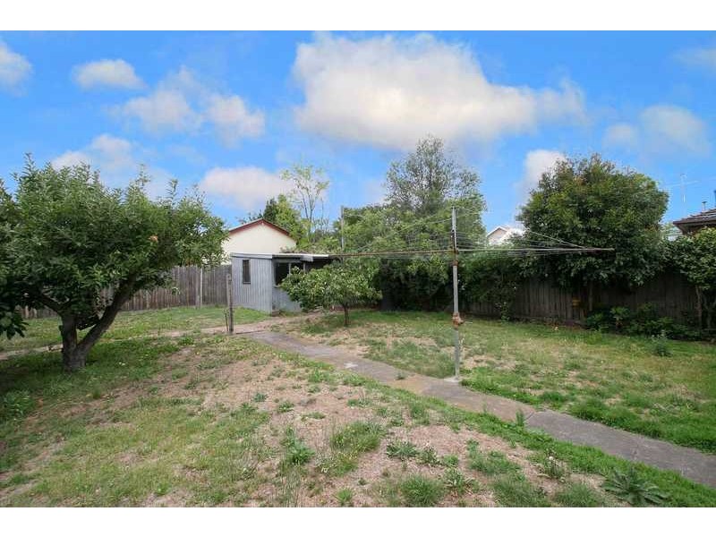 4 Leopold Street, Preston West VIC 3072