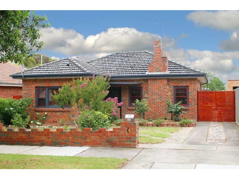 34 Locksley Avenue, Reservoir VIC 3073