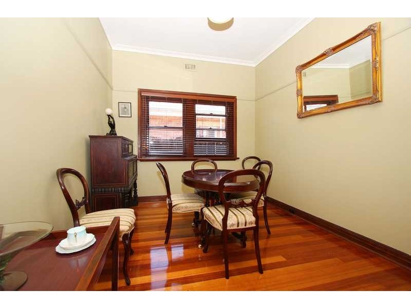 34 Locksley Avenue, Reservoir VIC 3073