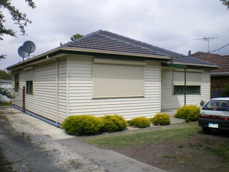 3 Mahoneys Road, Reservoir VIC 3073