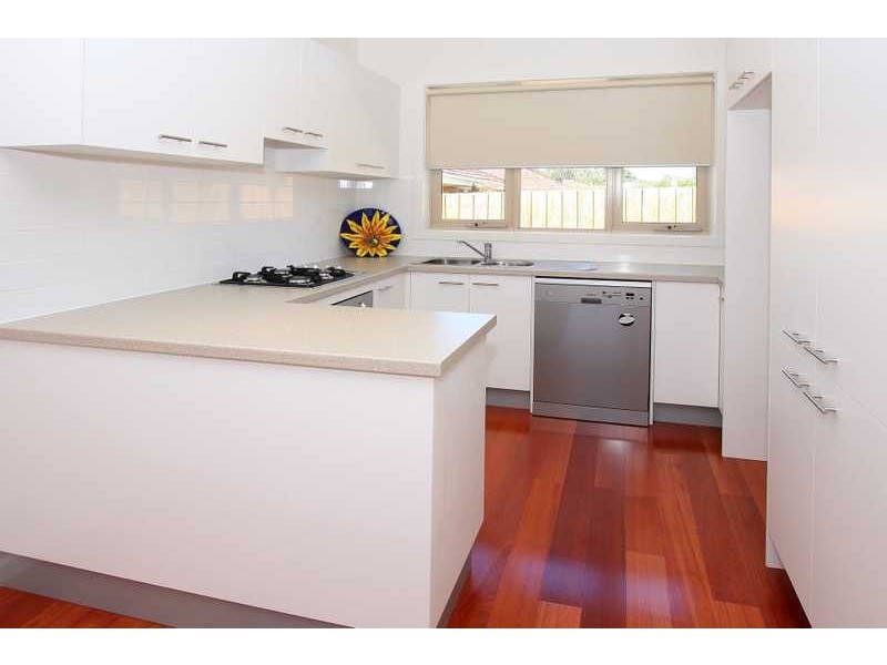 Unit 2/123 Boldrewood Parade, Reservoir VIC 3073