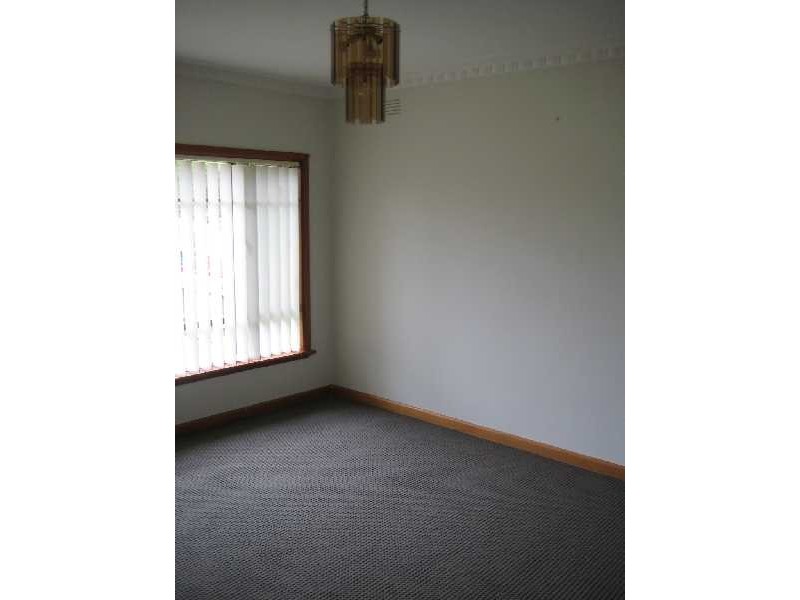 20 Burbank Drive, Reservoir VIC 3073