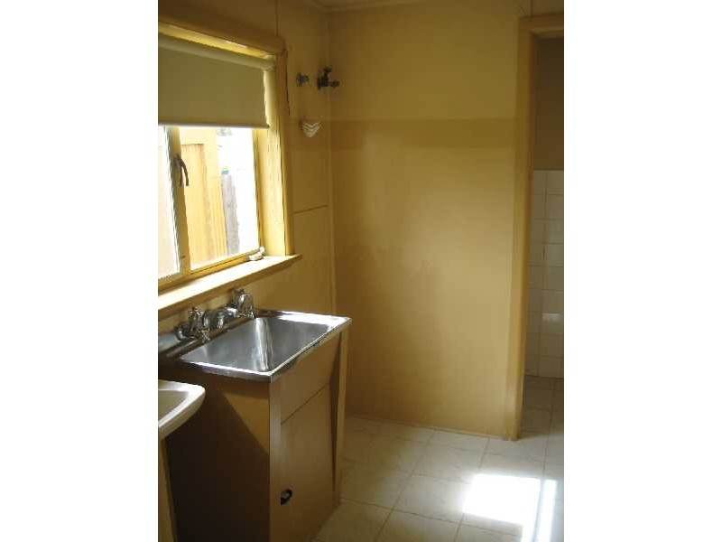 20 Burbank Drive, Reservoir VIC 3073