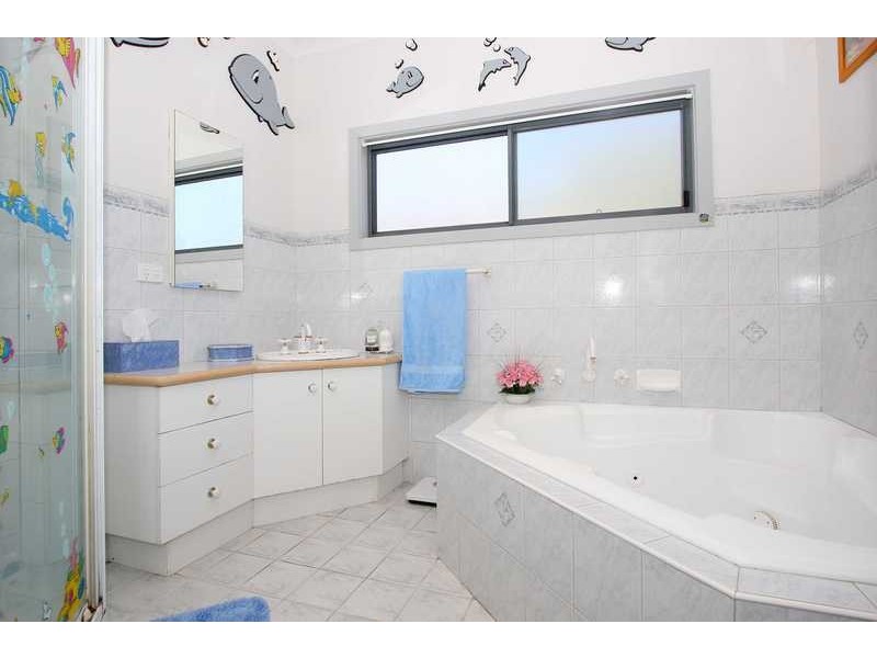 8 McCrae Street, Reservoir VIC 3073