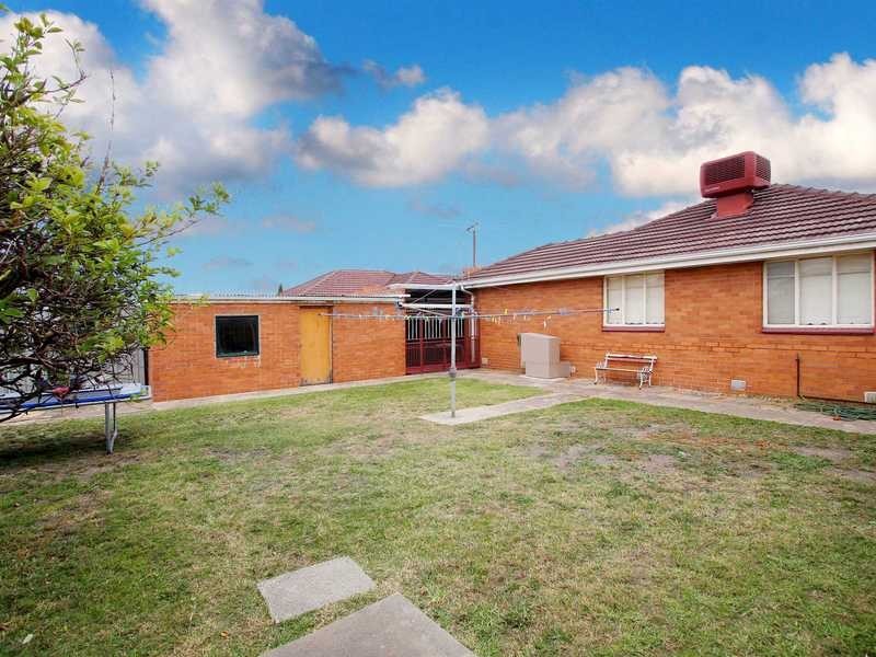22 Anstey Avenue, Reservoir VIC 3073