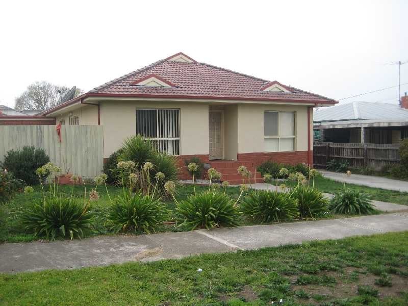 1/36 Strathmerton Street, Reservoir VIC 3073