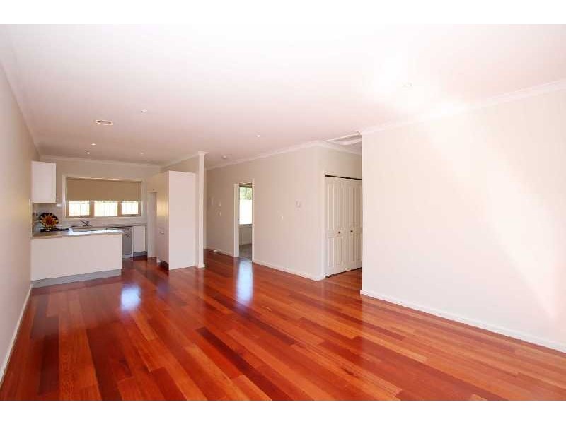 Unit 2/123 Boldrewood Parade, Reservoir VIC 3073