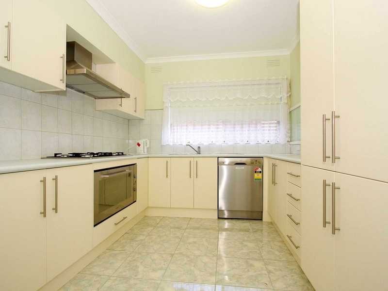 10 Locher Avenue, Reservoir VIC 3073