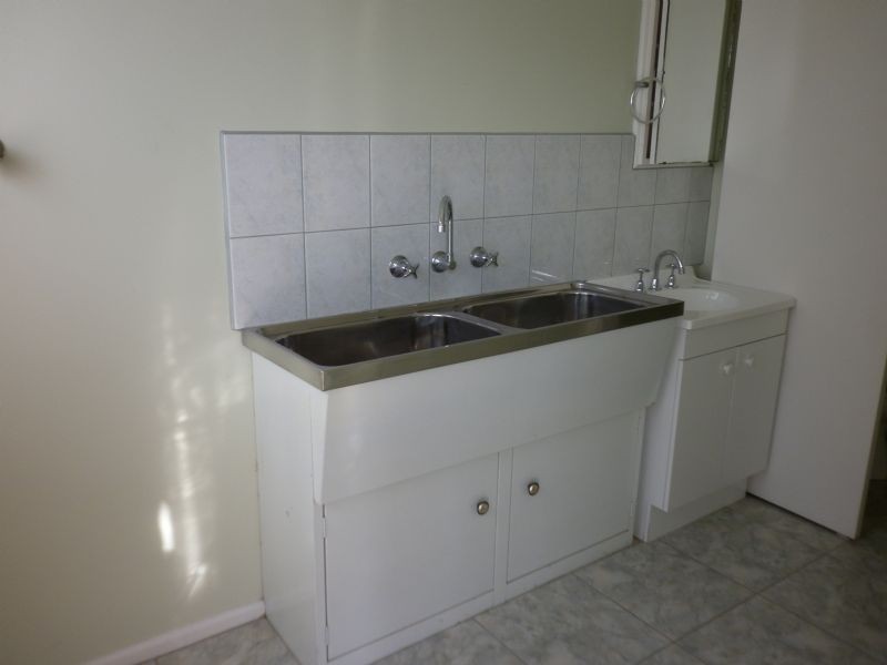 10 Locher Avenue, Reservoir VIC 3073