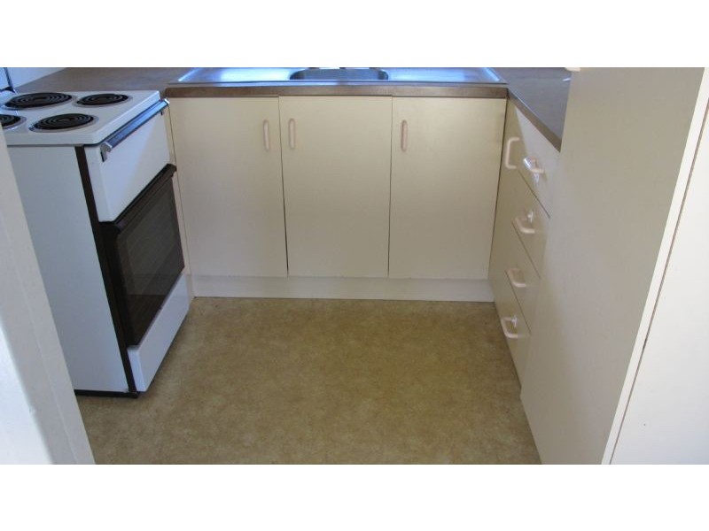 2/23 Lahinch Street, Preston VIC 3072