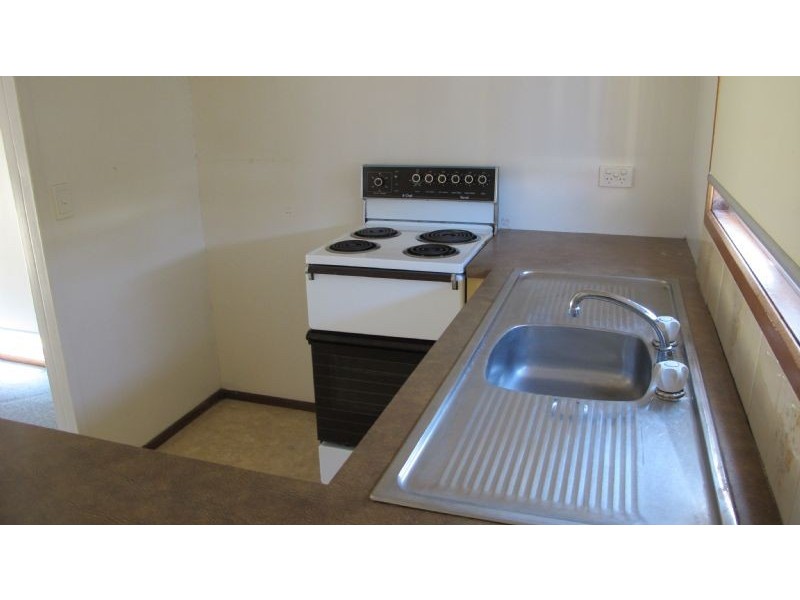 2/23 Lahinch Street, Preston VIC 3072