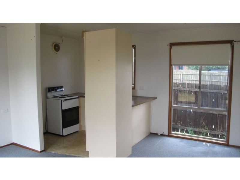 2/23 Lahinch Street, Preston VIC 3072