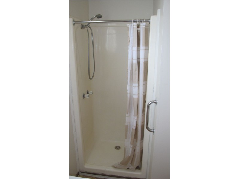 2/23 Lahinch Street, Preston VIC 3072