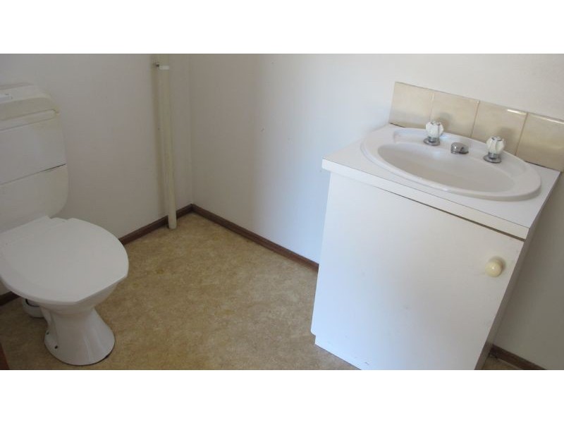 2/23 Lahinch Street, Preston VIC 3072