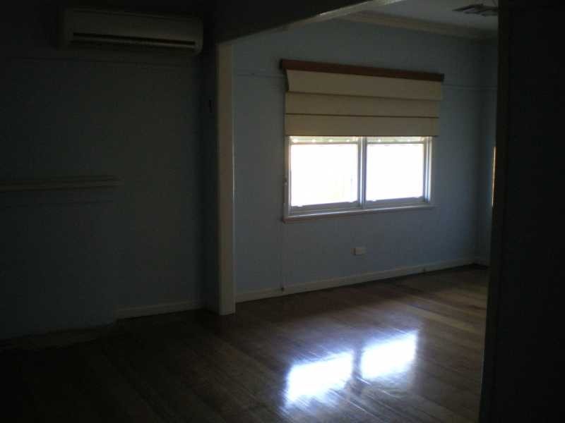 31 Darebin Blv, Reservoir VIC 3073