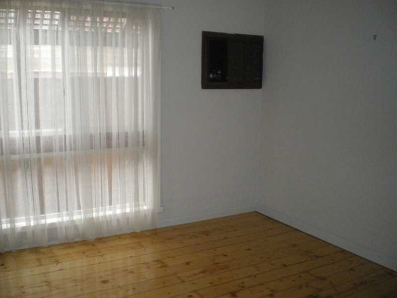 24 Kinsale Street, Reservoir VIC 3073