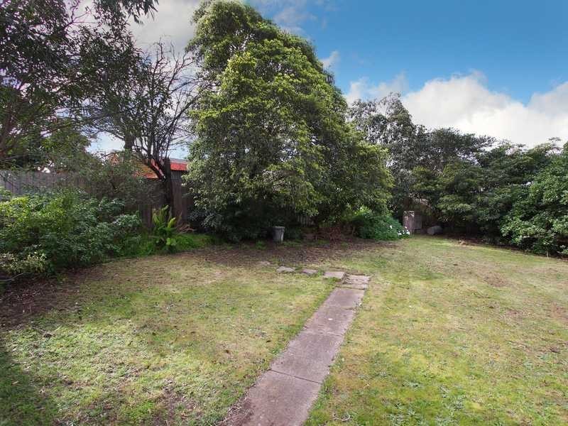 44 Dorrington Avenue, Reservoir VIC 3073