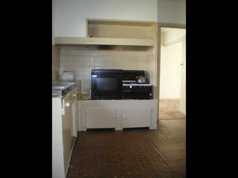 3 Hopetoun Avenue, Reservoir VIC 3073