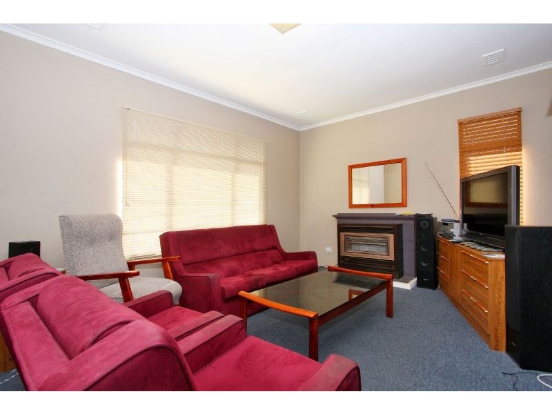 Unit 1/64 Seston Street, Reservoir VIC 3073