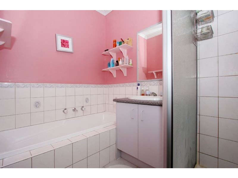 1/93A Purinuan Road, Reservoir VIC 3073