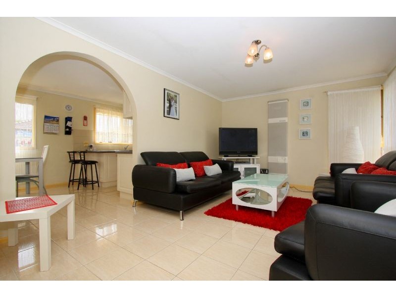5 St Louis Place, Thomastown VIC 3074