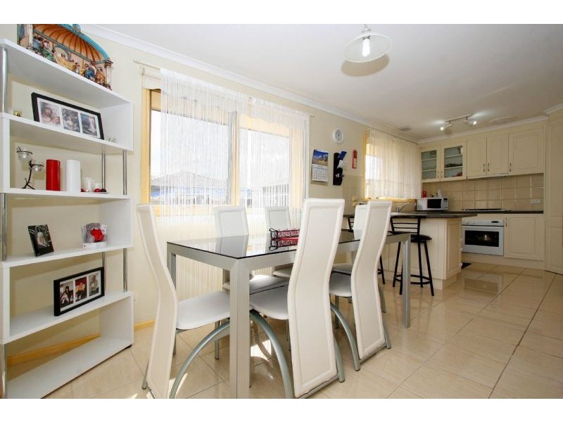 5 St Louis Place, Thomastown VIC 3074