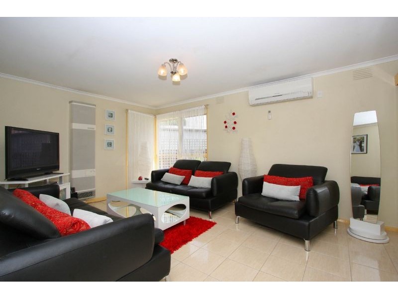 5 St Louis Place, Thomastown VIC 3074