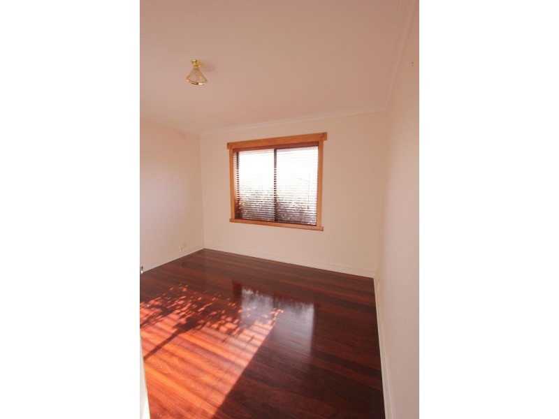 1 Coleman Crescent, Reservoir VIC 3073